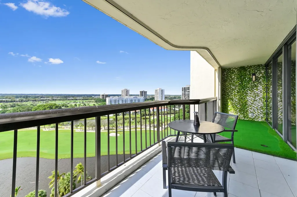 1900 Consulate Place West Palm Beach FL 33401