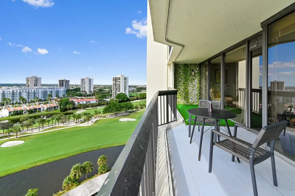1900 Consulate Place West Palm Beach FL 33401