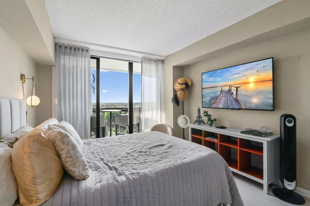 1900 Consulate Place West Palm Beach FL 33401