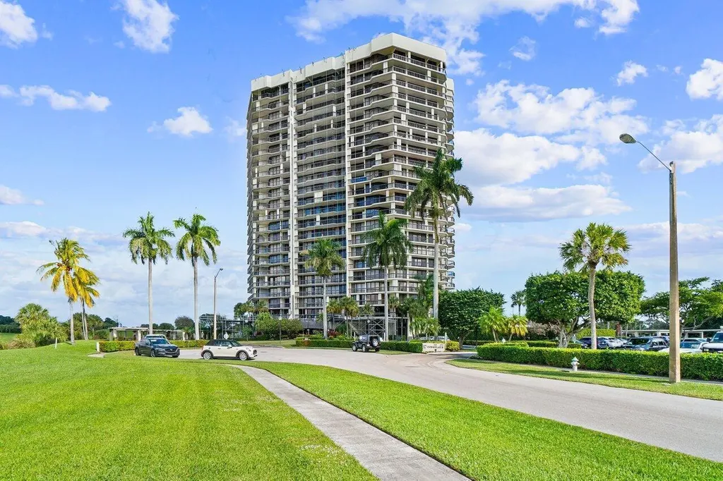 1900 Consulate Place West Palm Beach FL 33401