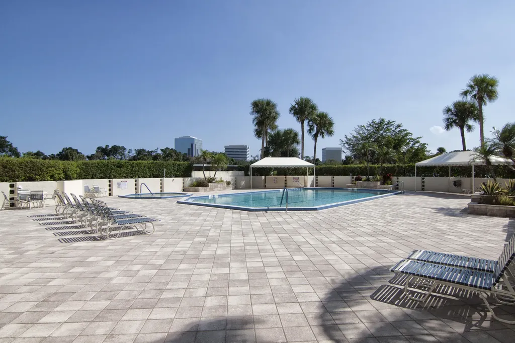 1900 Consulate Place West Palm Beach FL 33401