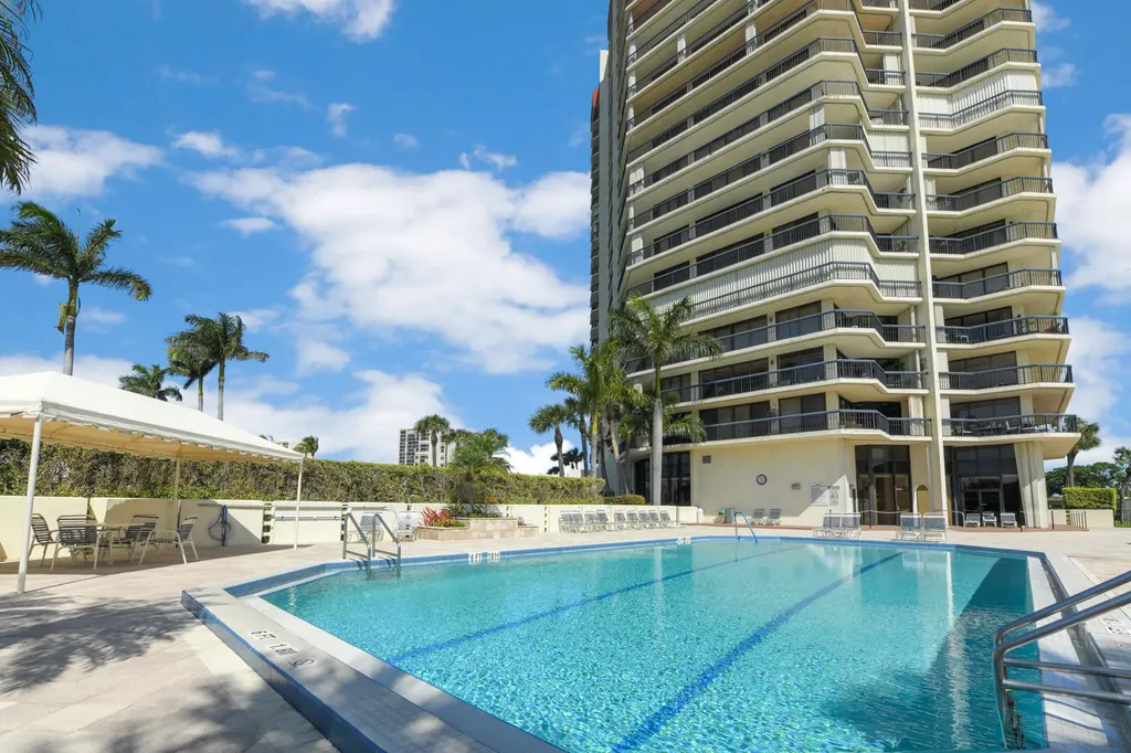 1900 Consulate Place West Palm Beach FL 33401