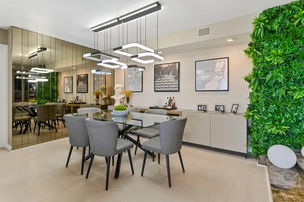 1900 Consulate Place West Palm Beach FL 33401