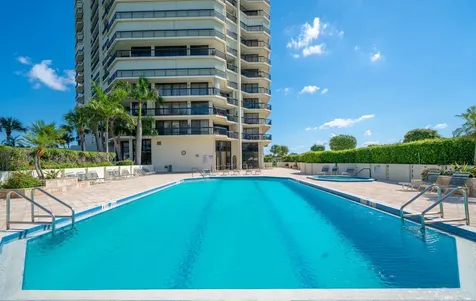 1900 Consulate Place West Palm Beach FL 33401