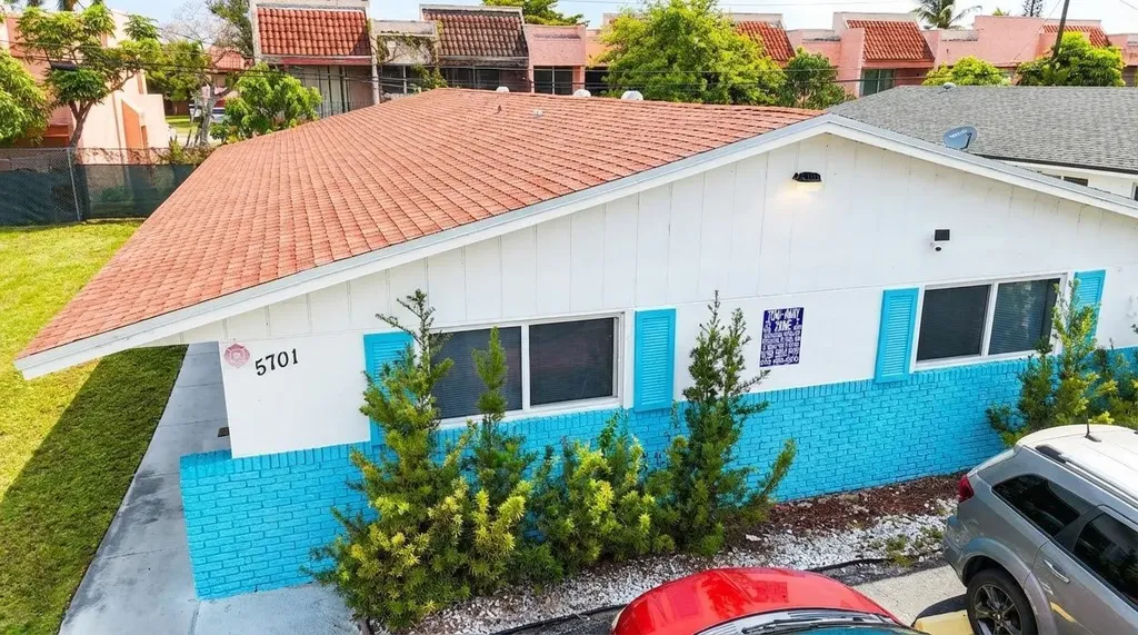 5701 NW 15th Street Lauderhill FL 33313