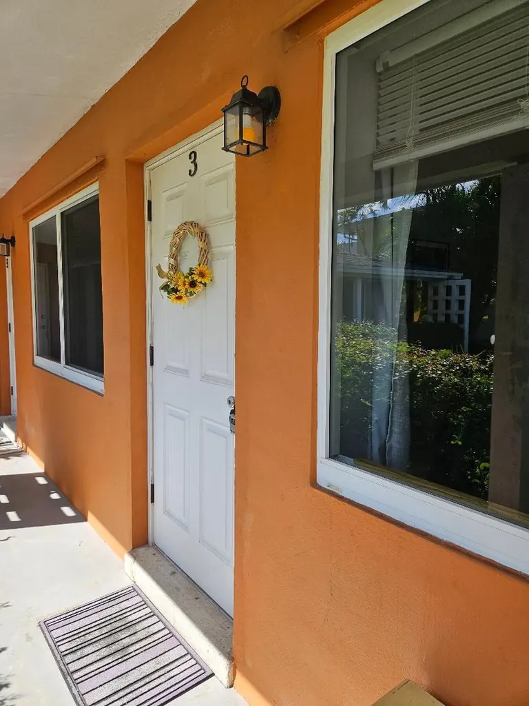 1844 NE 46th Street Fort Lauderdale FL