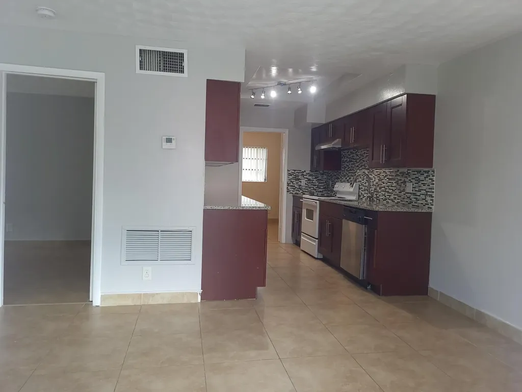1011 NE 8th Avenue Fort Lauderdale FL 33304