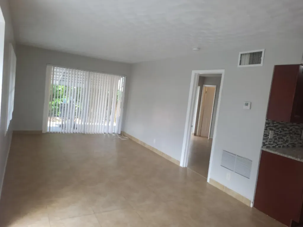 1011 NE 8th Avenue Fort Lauderdale FL 33304