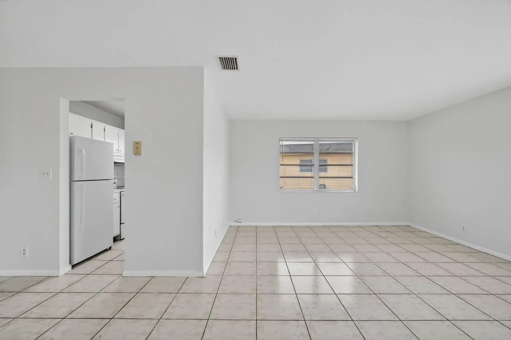 461 Sunshine Drive Coconut Creek FL