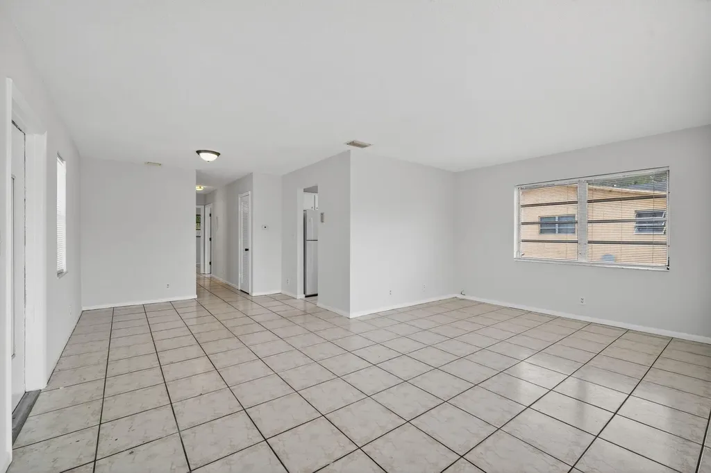 461 Sunshine Drive Coconut Creek FL