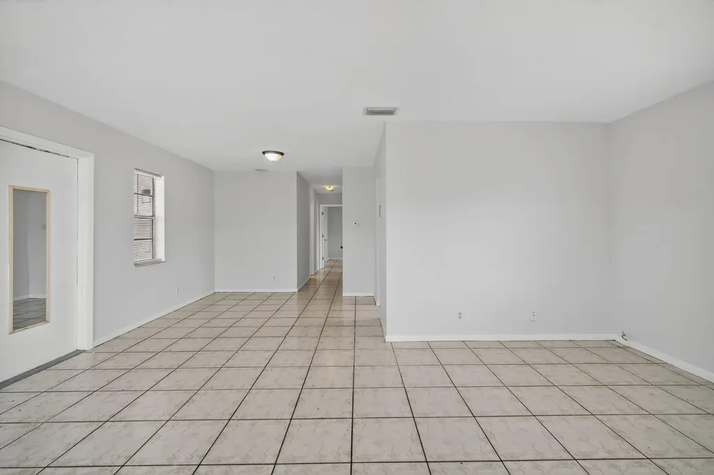 461 Sunshine Drive Coconut Creek FL