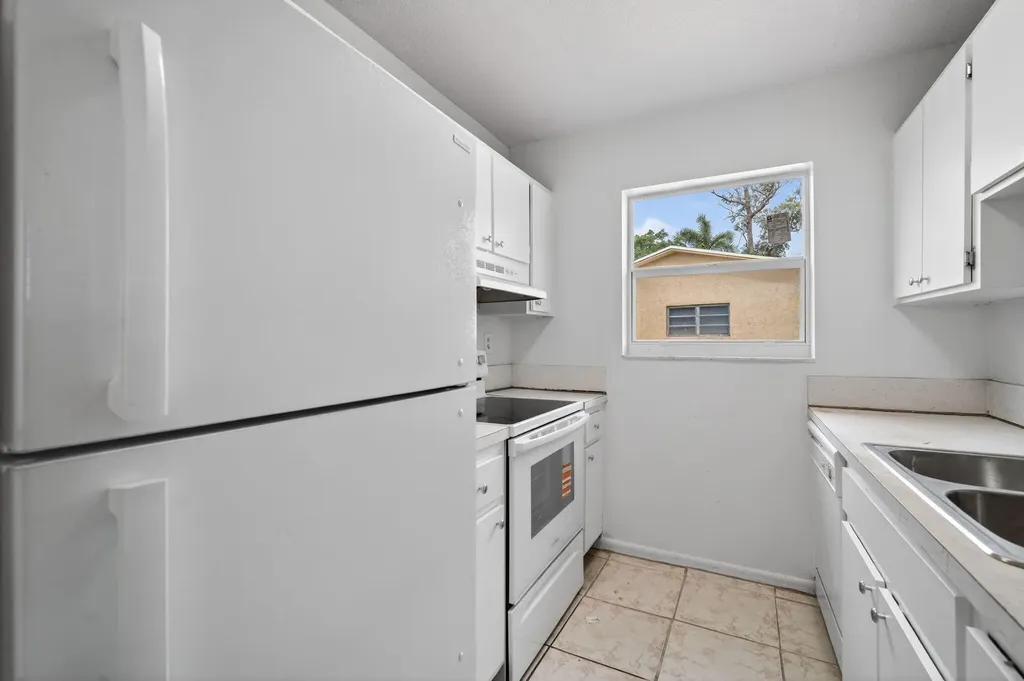 461 Sunshine Drive Coconut Creek FL