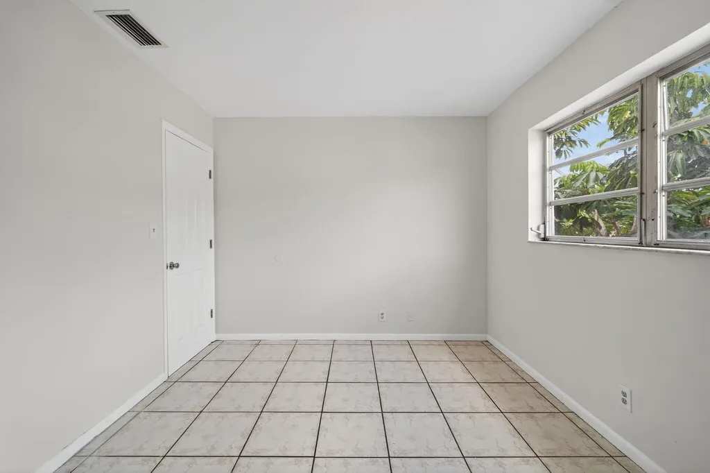 461 Sunshine Drive Coconut Creek FL