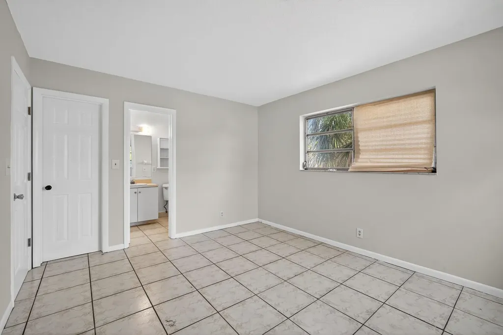 461 Sunshine Drive Coconut Creek FL