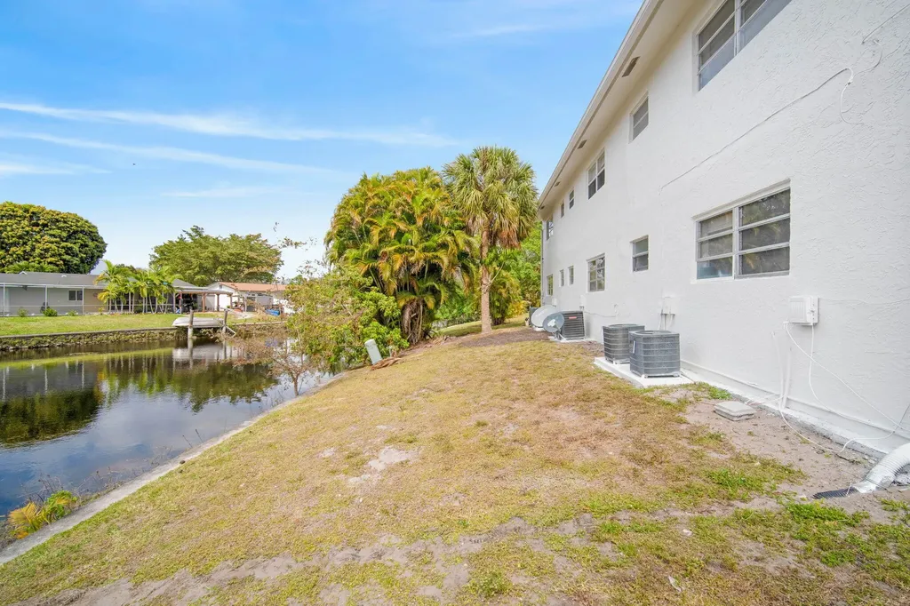 461 Sunshine Drive Coconut Creek FL