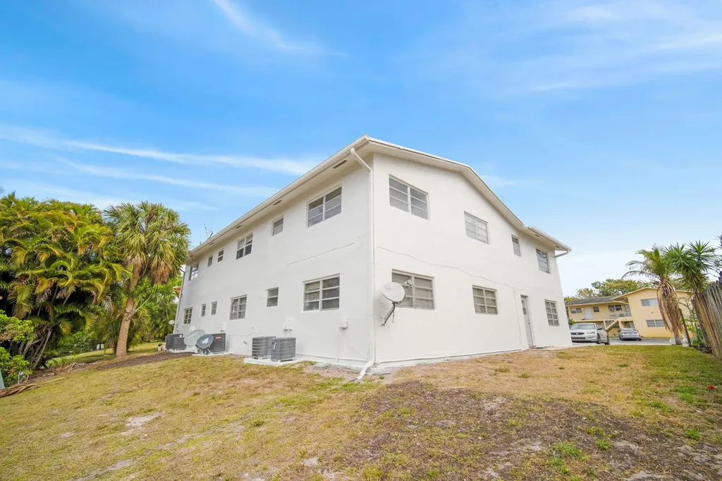 461 Sunshine Drive Coconut Creek FL