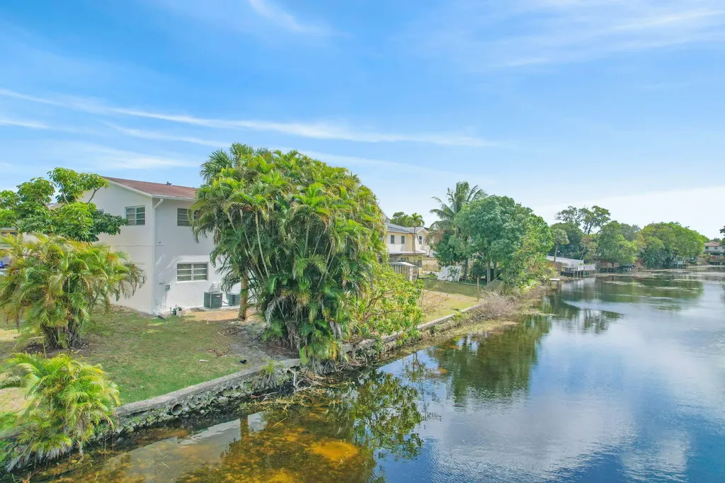 461 Sunshine Drive Coconut Creek FL