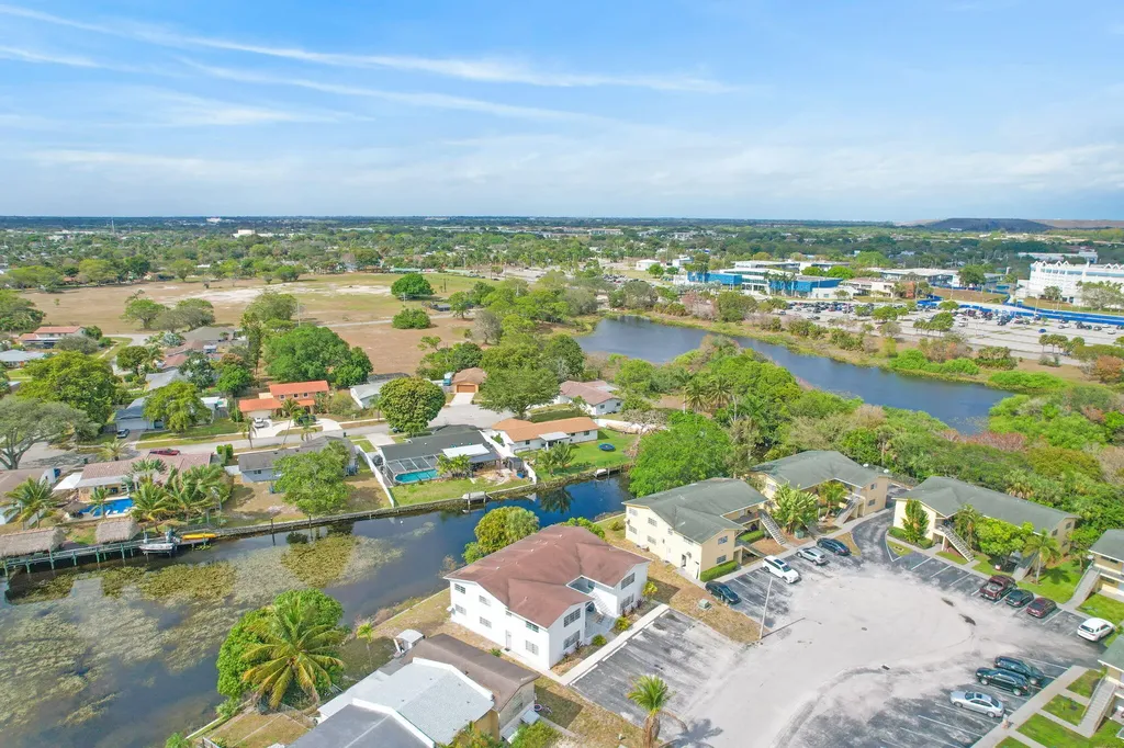 461 Sunshine Drive Coconut Creek FL