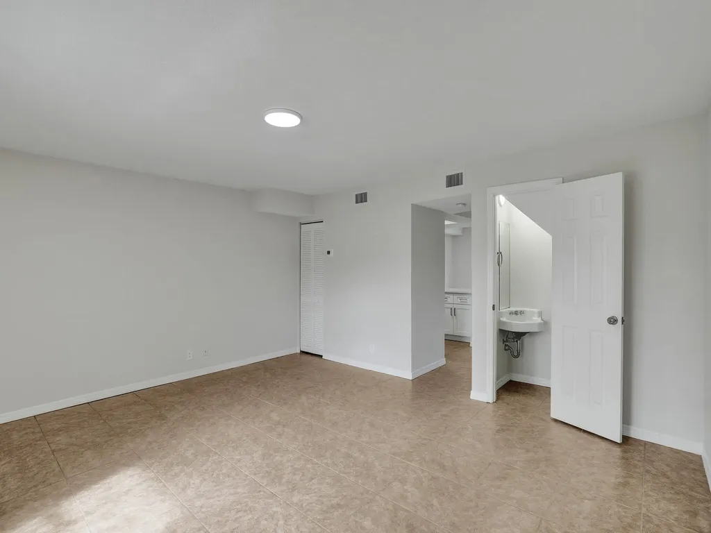8503 NW 35th Court Coral Springs FL 33065