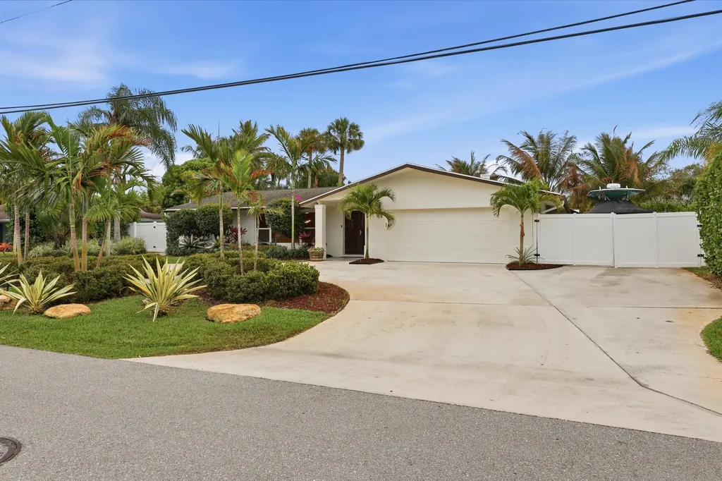 7 River Drive Tequesta FL 33469