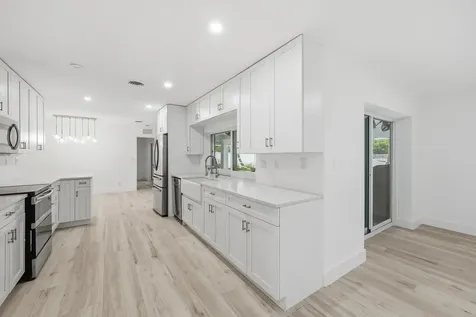 7 River Drive Tequesta FL 33469