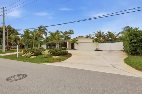 7 River Drive Tequesta FL 33469