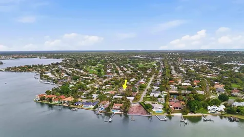 7 River Drive Tequesta FL 33469