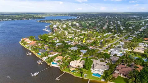 7 River Drive Tequesta FL 33469