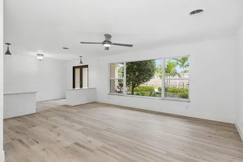 7 River Drive Tequesta FL 33469