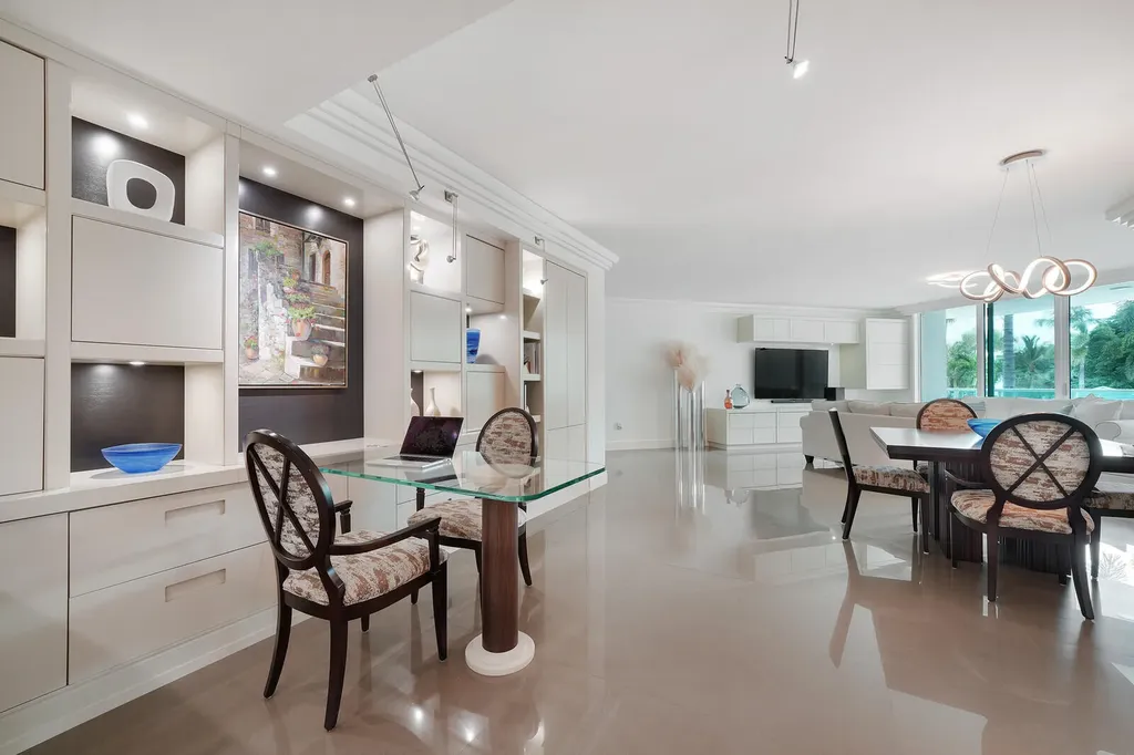 550 SE Mizner Boulevard Boca Raton FL 33432