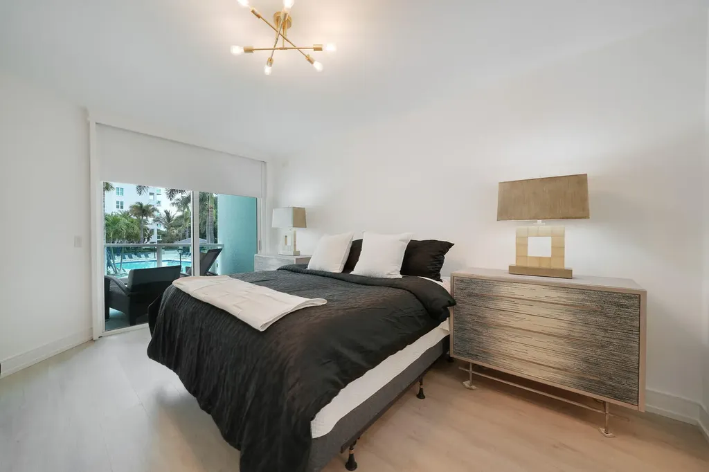550 SE Mizner Boulevard Boca Raton FL 33432
