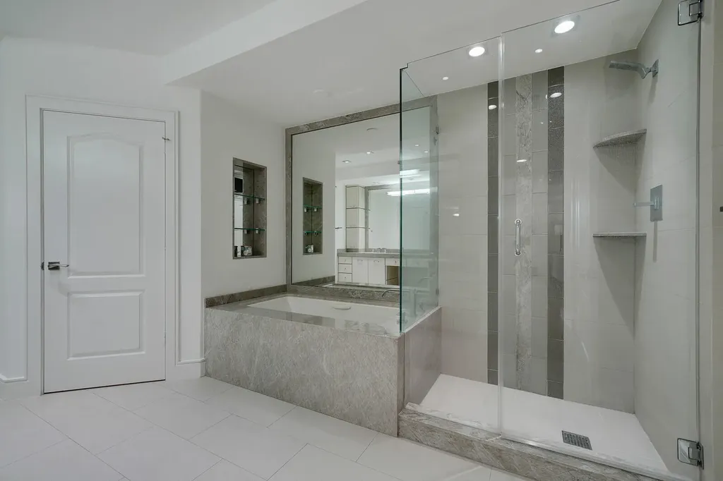 550 SE Mizner Boulevard Boca Raton FL 33432