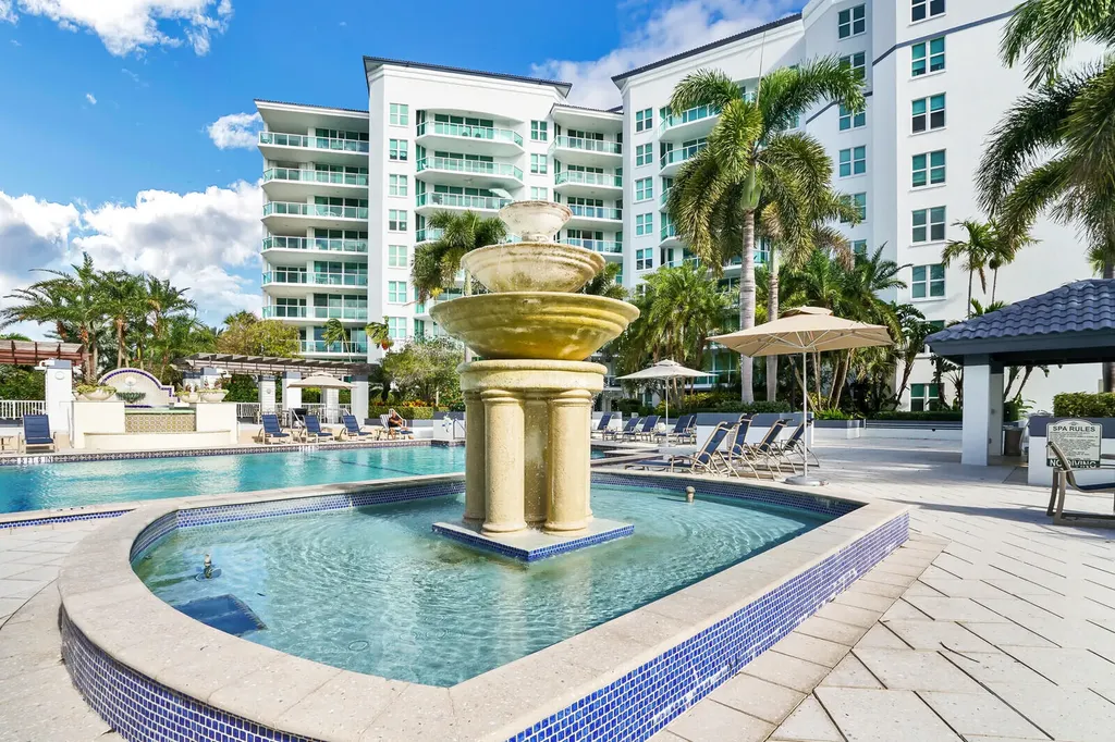 550 SE Mizner Boulevard Boca Raton FL 33432