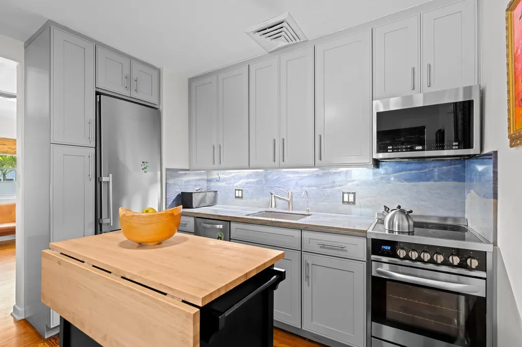 3221 Liddy Avenue West Palm Beach FL 33407