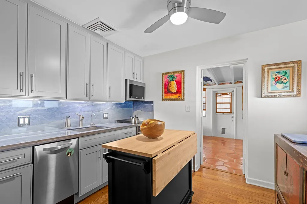 3221 Liddy Avenue West Palm Beach FL 33407