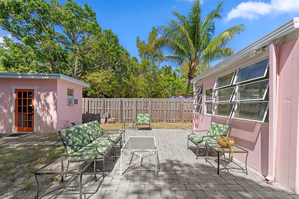 3221 Liddy Avenue West Palm Beach FL 33407