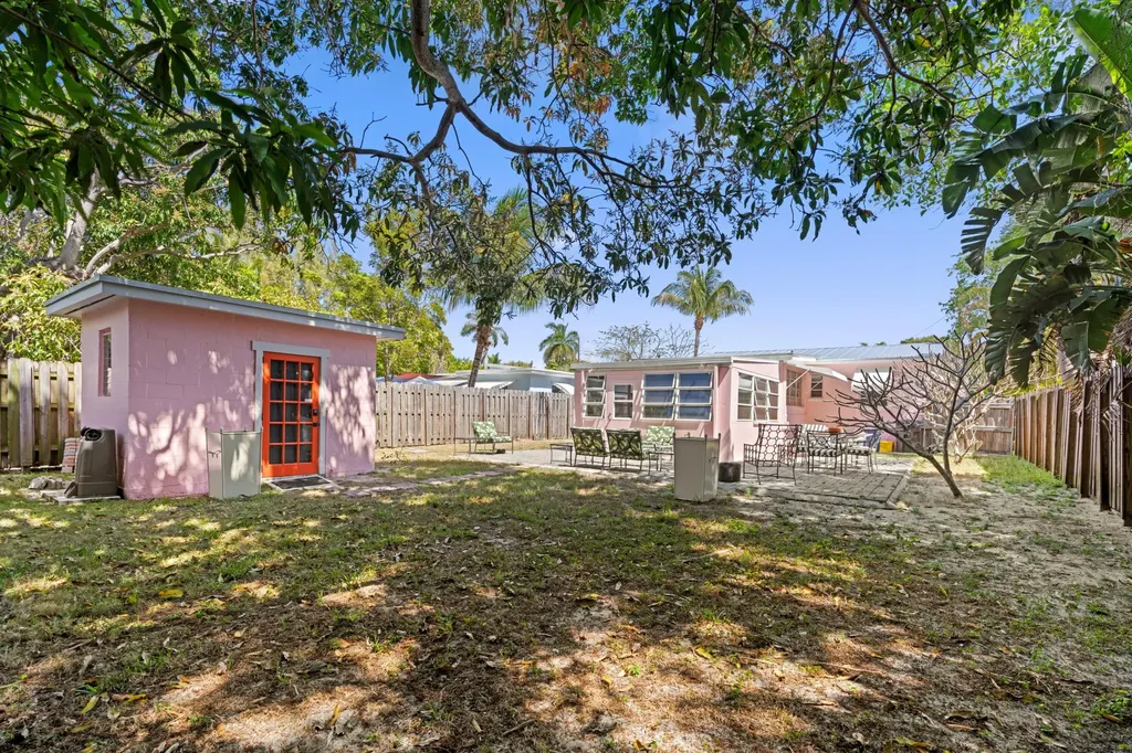 3221 Liddy Avenue West Palm Beach FL 33407