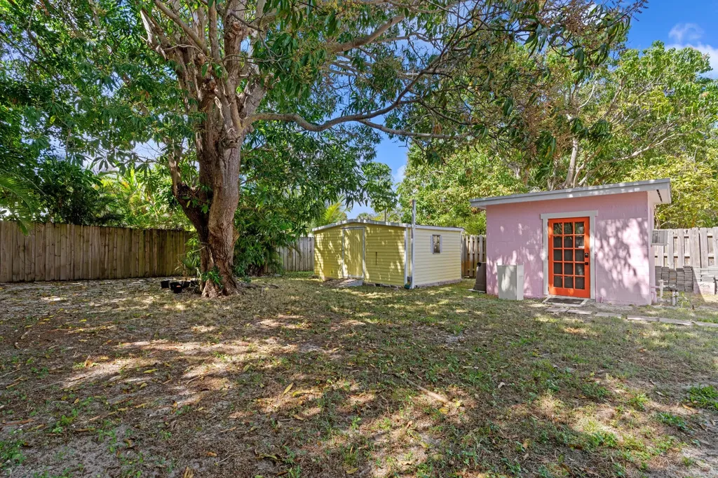 3221 Liddy Avenue West Palm Beach FL 33407