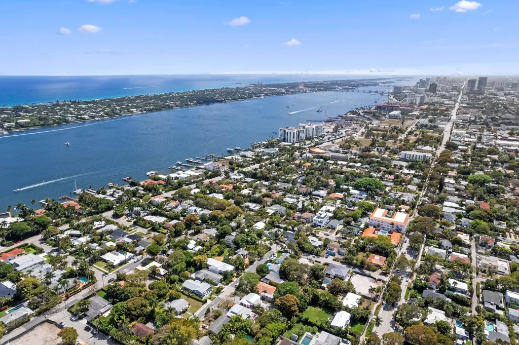 3221 Liddy Avenue West Palm Beach FL 33407