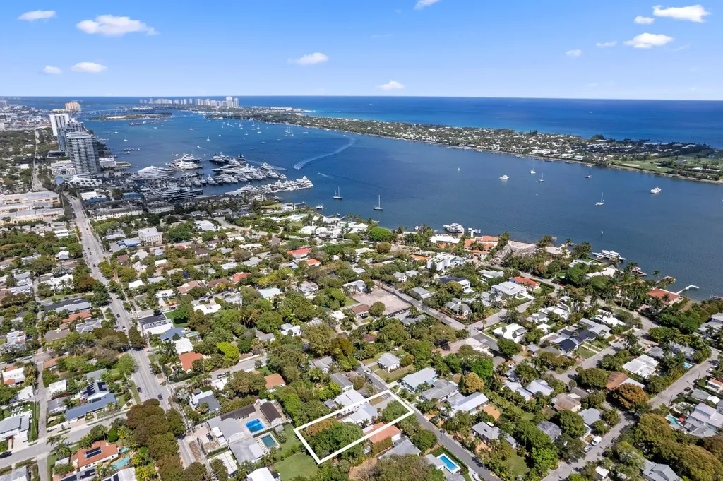 3221 Liddy Avenue West Palm Beach FL 33407