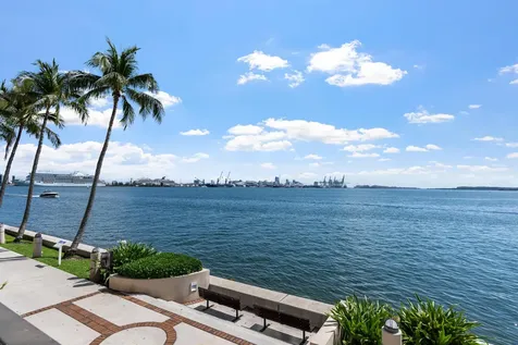 520 Brickell Key Drive Miami FL 33131