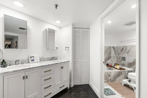 520 Brickell Key Drive Miami FL 33131