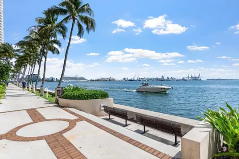 520 Brickell Key Drive Miami FL 33131