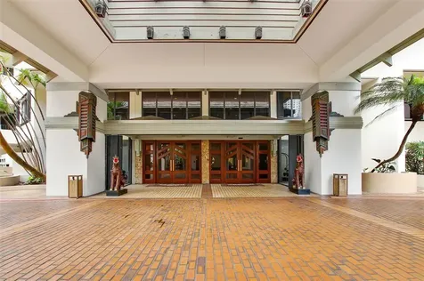 520 Brickell Key Drive Miami FL 33131