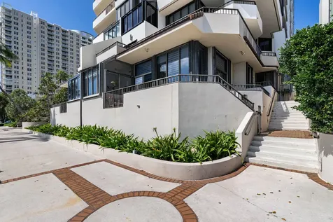 520 Brickell Key Drive Miami FL 33131