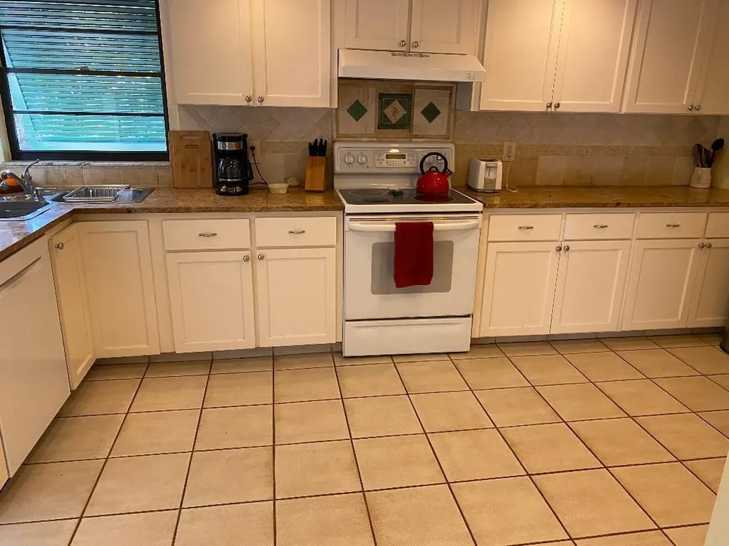 837 Seminole Lane Indian River Shores FL 32963