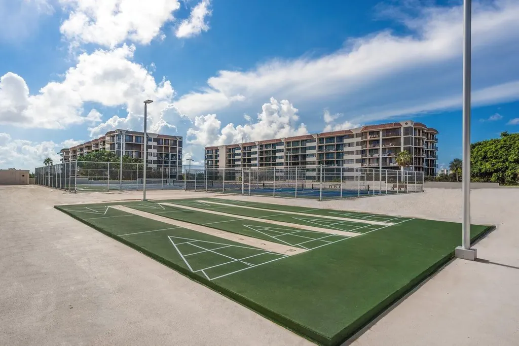 899 Jeffery Street Boca Raton FL 33487