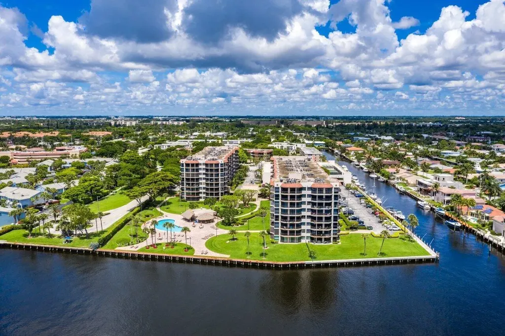 899 Jeffery Street Boca Raton FL 33487