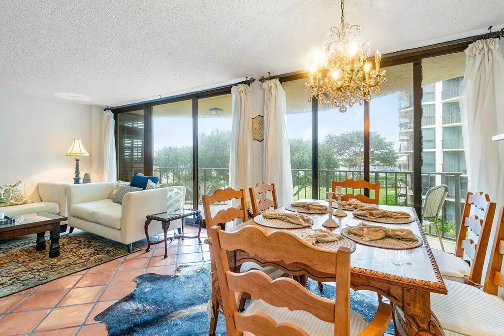 899 Jeffery Street Boca Raton FL 33487