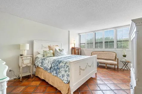 899 Jeffery Street Boca Raton FL 33487